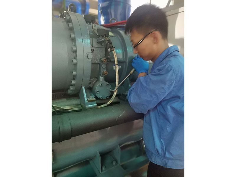 电制冷主机维修